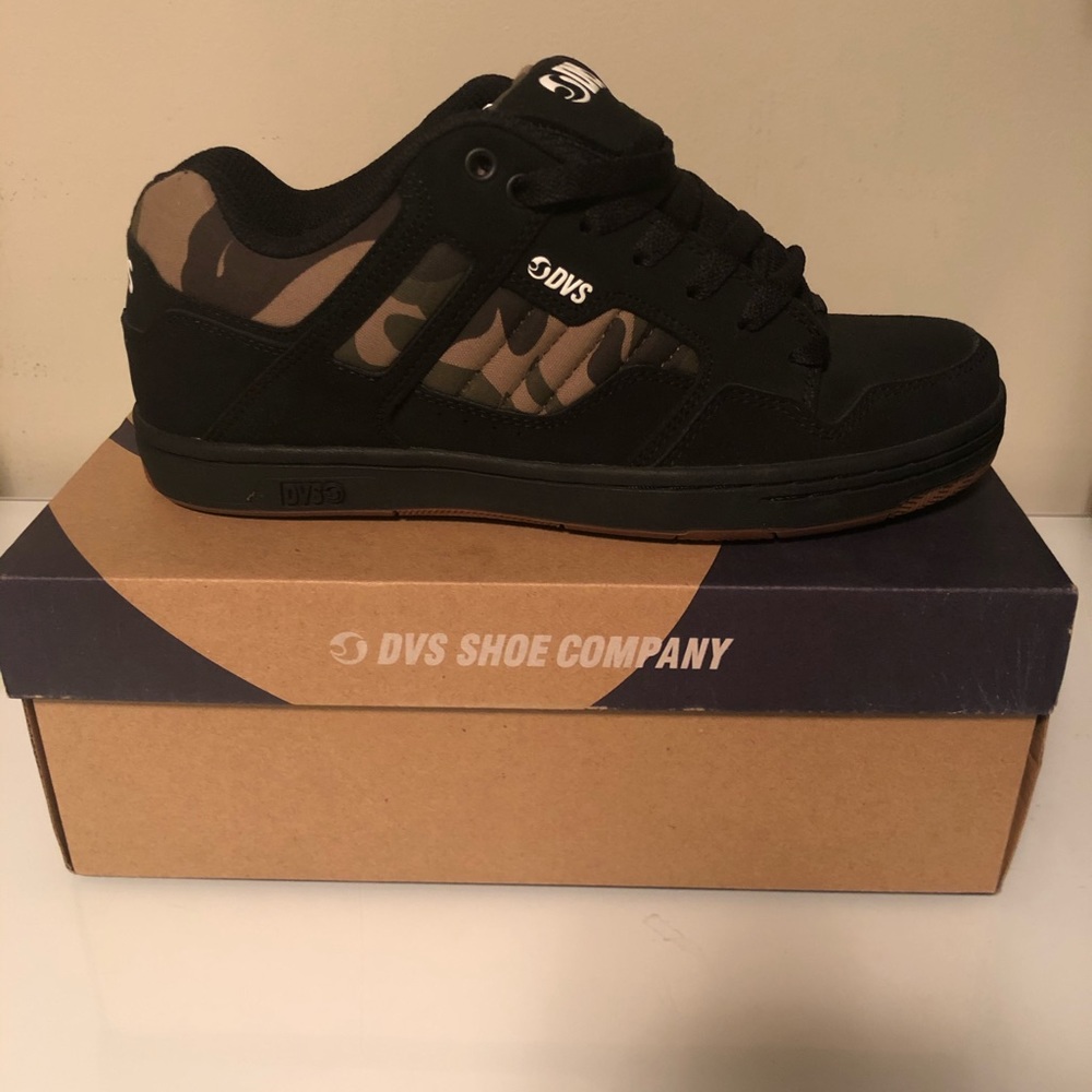 DVS Enduro Size 8 NWT